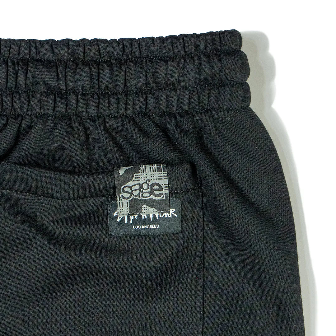 5age patch sweat shorts